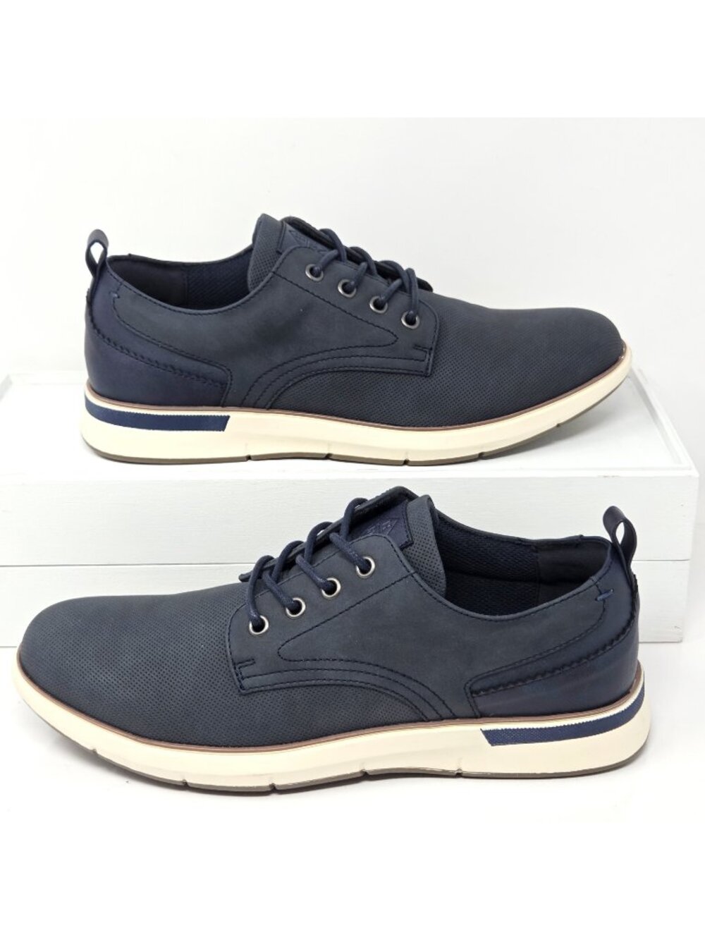 Hawker Rye Rabrovac Mens 8.5 Blue Perforated Lace Derby Oxford Comfort Shoes